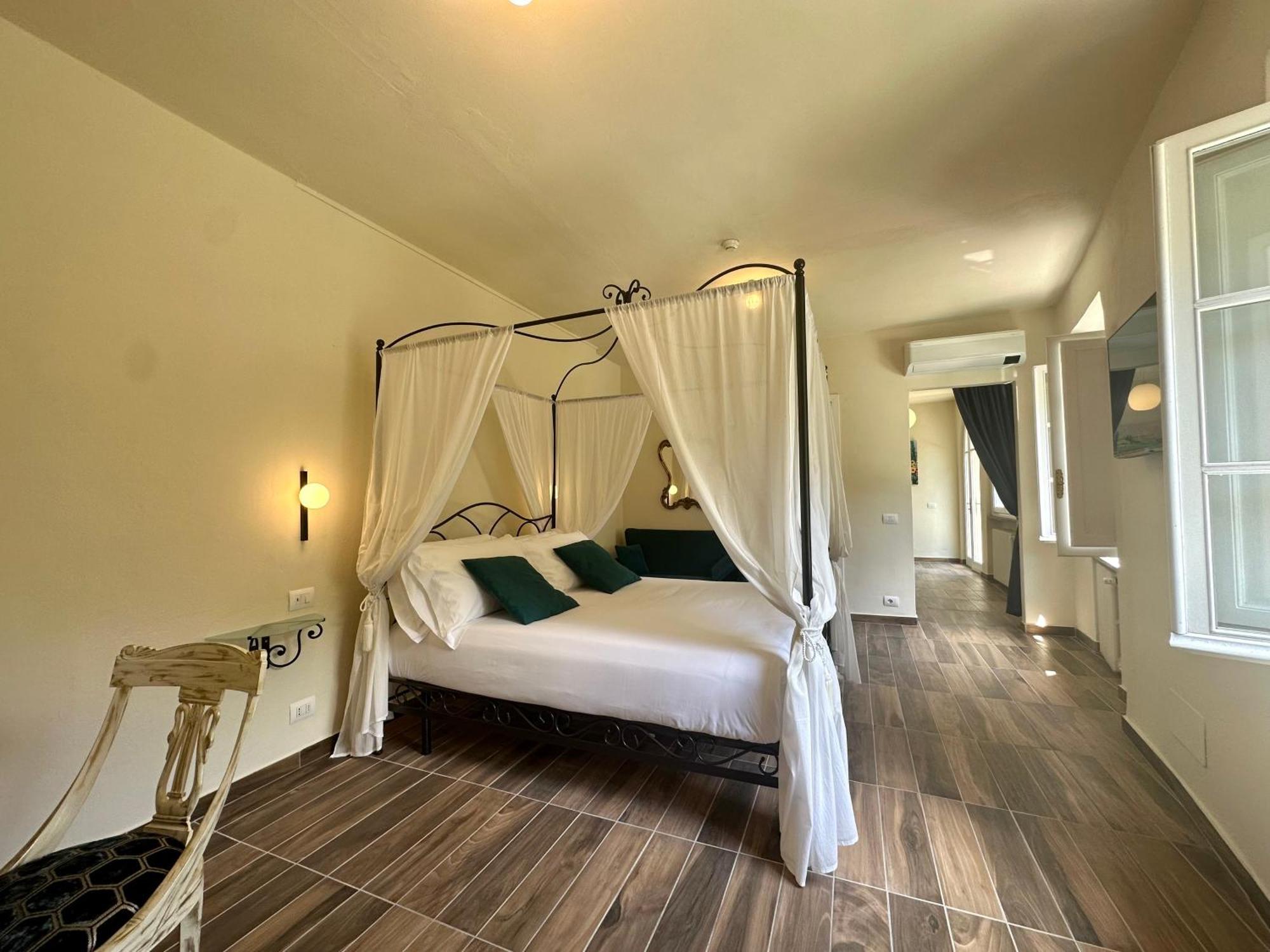 La Ninfa Hotel 巴尼－迪卢卡 外观 照片