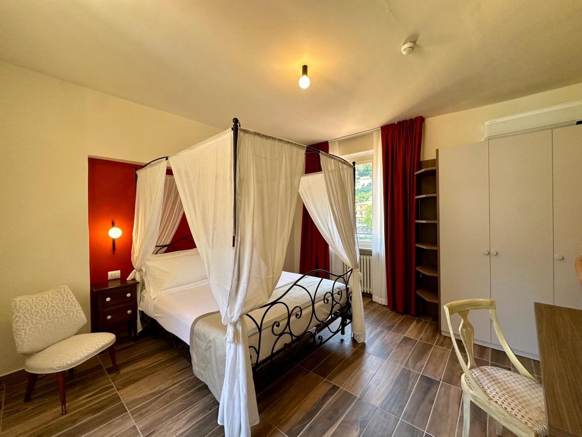 La Ninfa Hotel 巴尼－迪卢卡 外观 照片